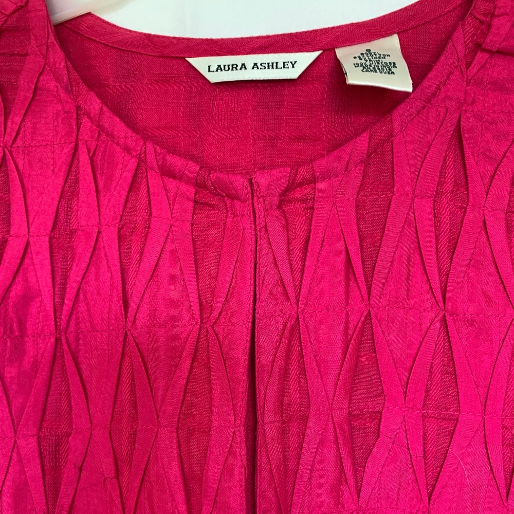 Beautiful Laura Ashley ladies S pin-tuck pleated jacket